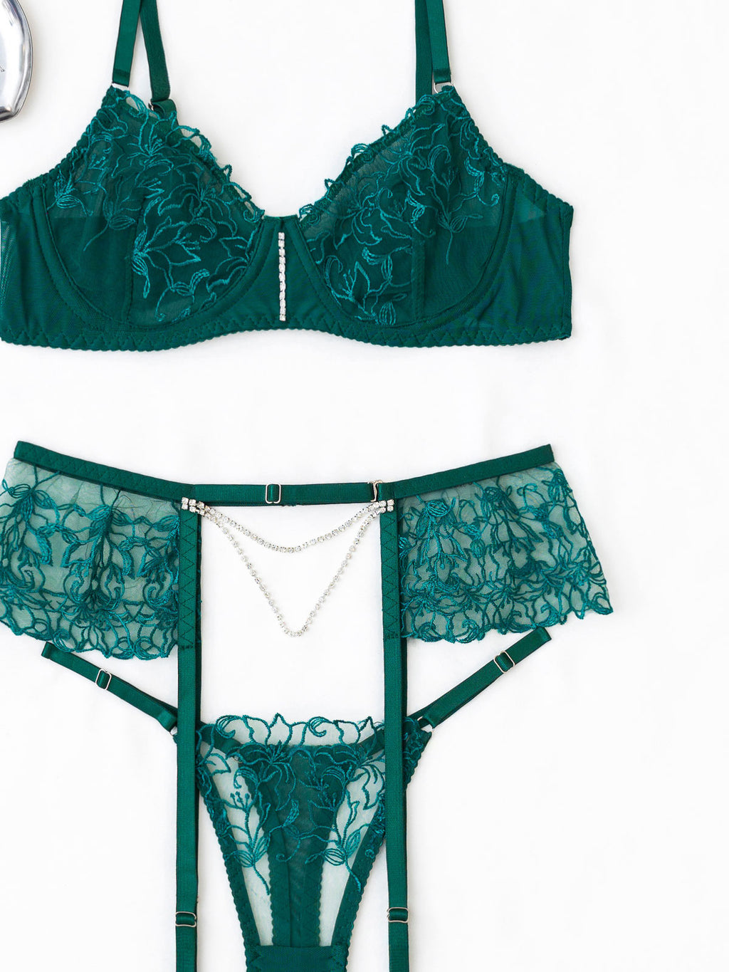 Embroidered Lace Push-Up Bra And Pearl Chain Garter Lingerie Set