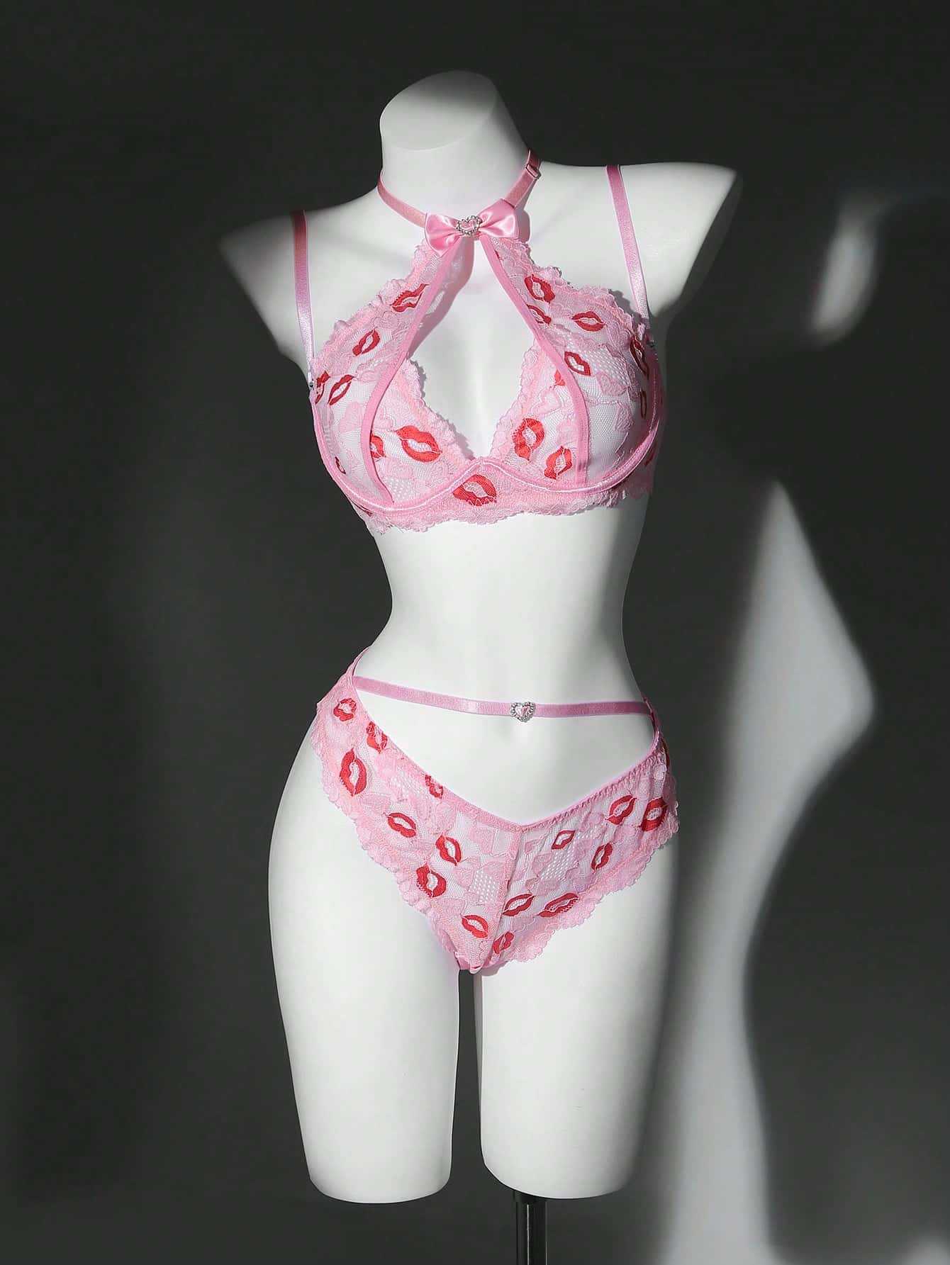 Kiss Print Lace Halter Lingerie Set with Choker And Heart Rhinestone Detail