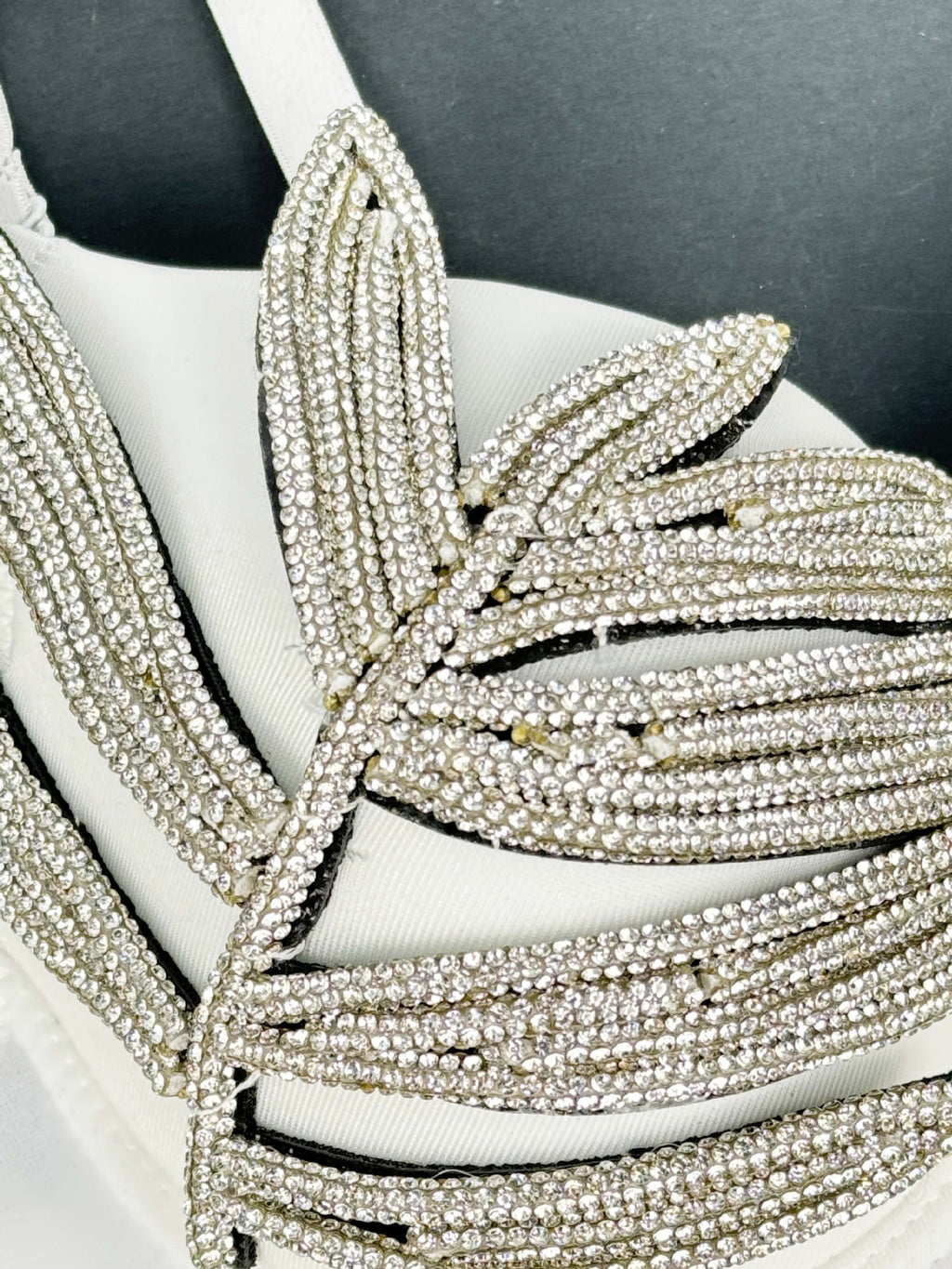 Leaf-Shaped Rhinestone Embellished Push-Up Bra