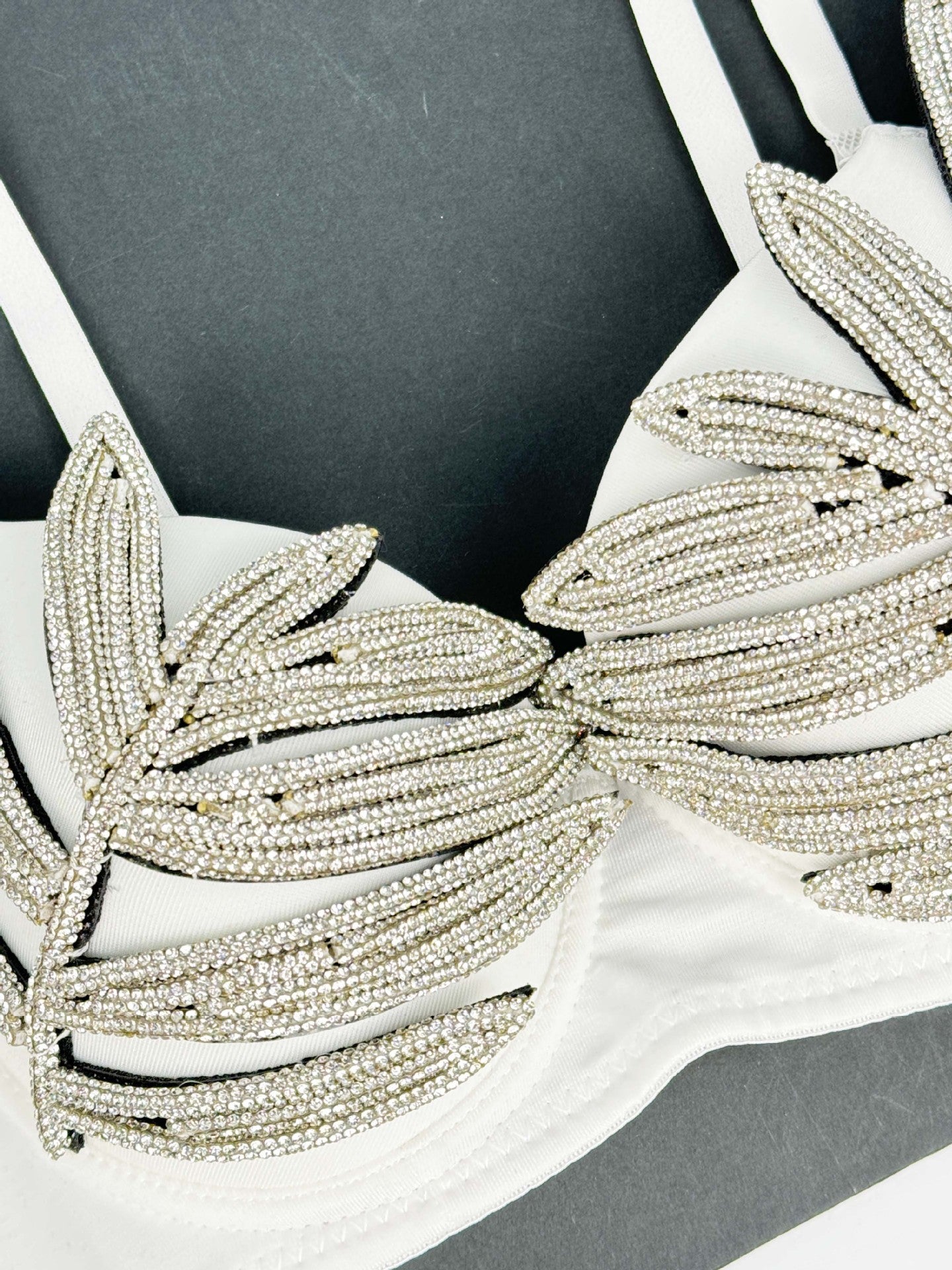 Leaf-Shaped Rhinestone Embellished Push-Up Bra