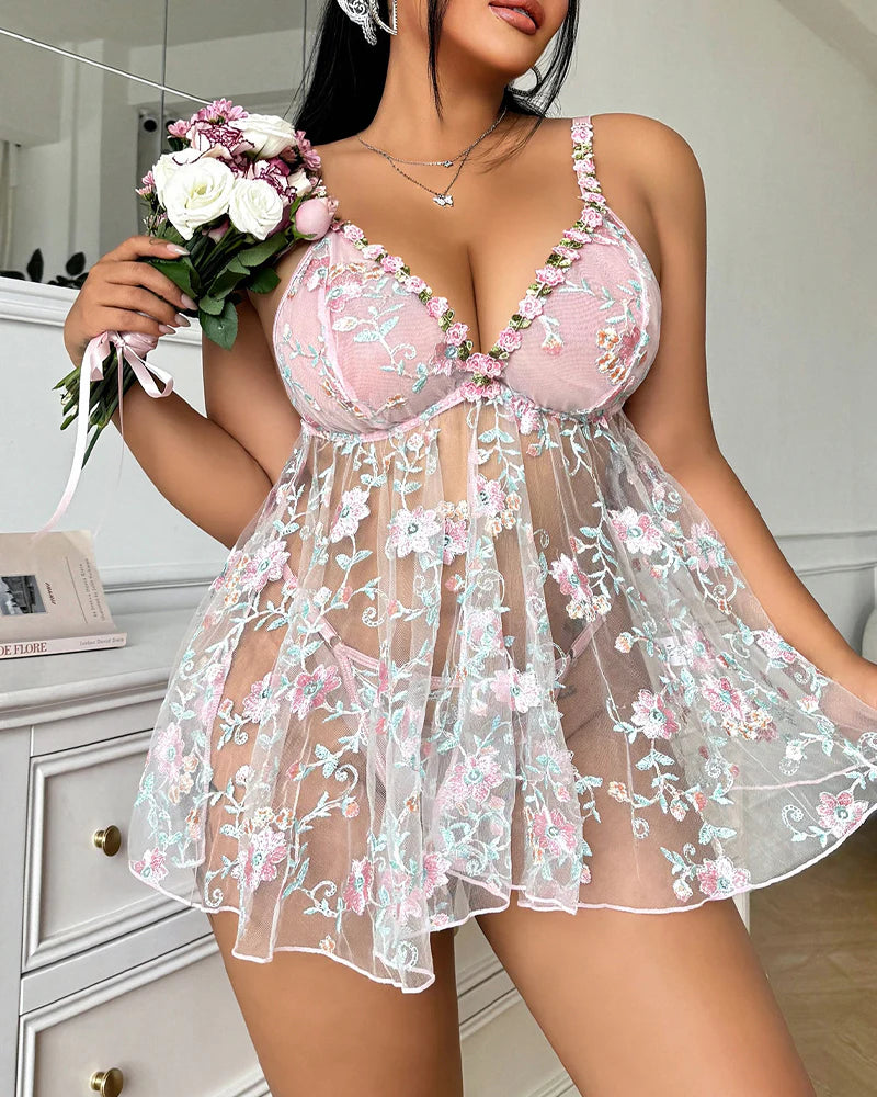 Plus Size Sexy V-neck Floral Sheer Mesh Camisole Nightgown Set